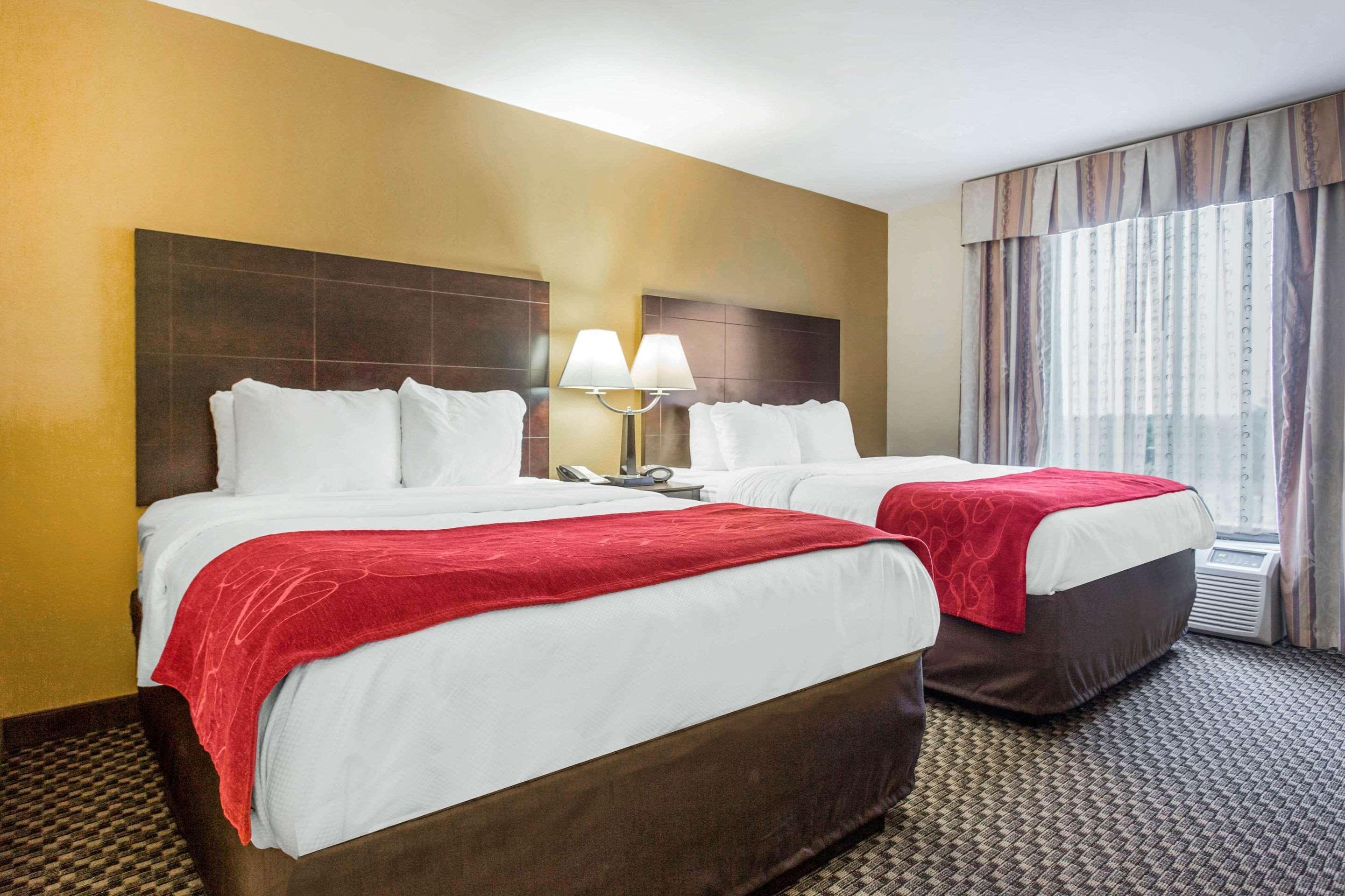 Comfort Suites Clinton Near Presbyterian College Екстер'єр фото